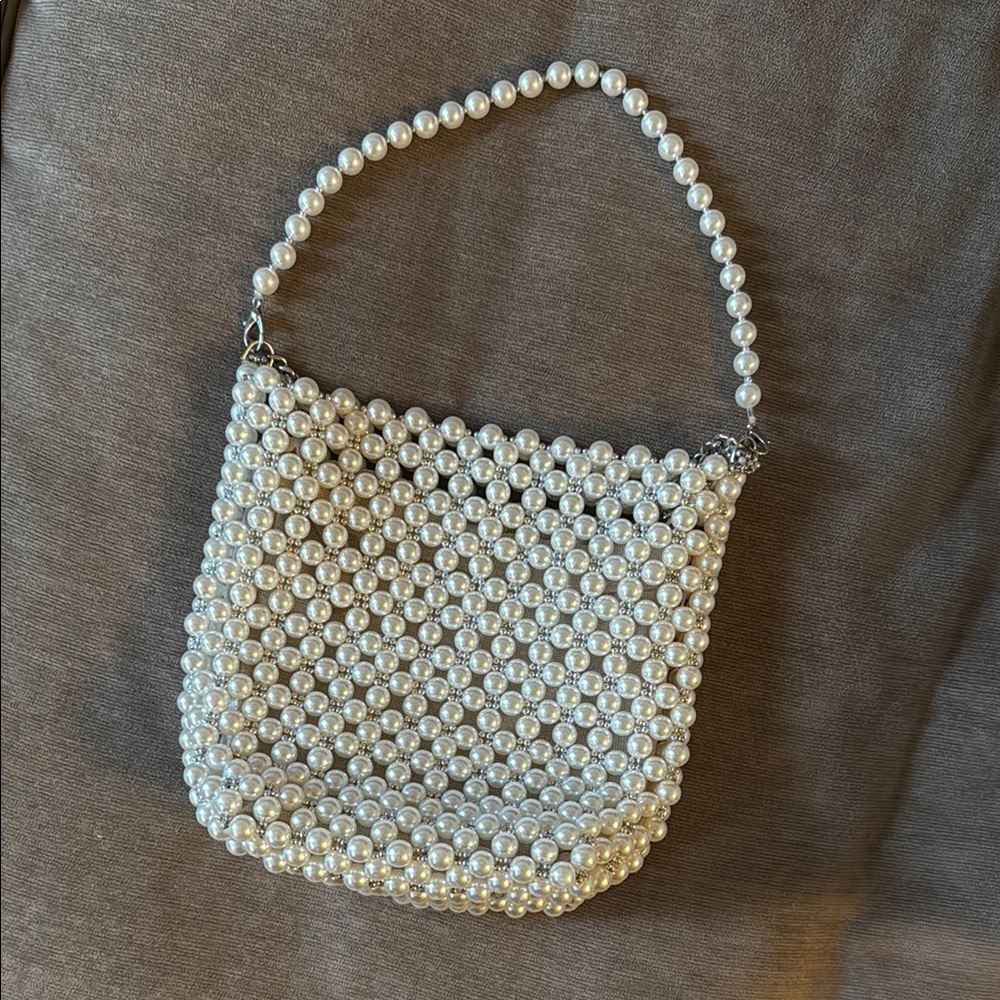 Elegant Pearl Beaded Handbag